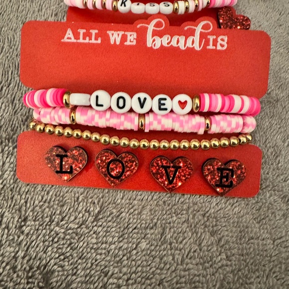 Set of 2 Handmade engraved acrylic Valentines with Bracelets - Picture 3 of 3